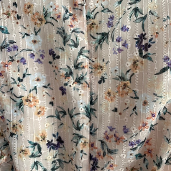 Lovers & Friends Jill Romper in Peach Ditzy Floral - Picture 5 of 10